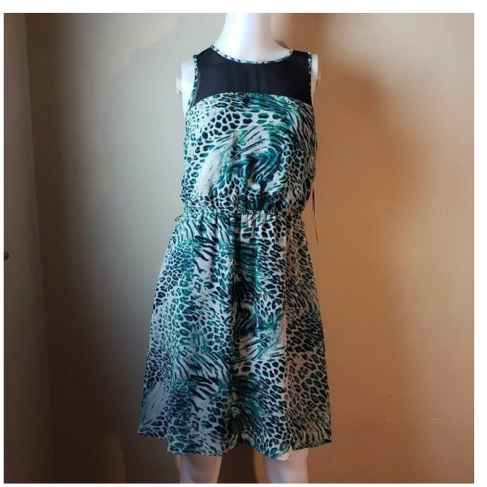 🌸Kensie Green print dress